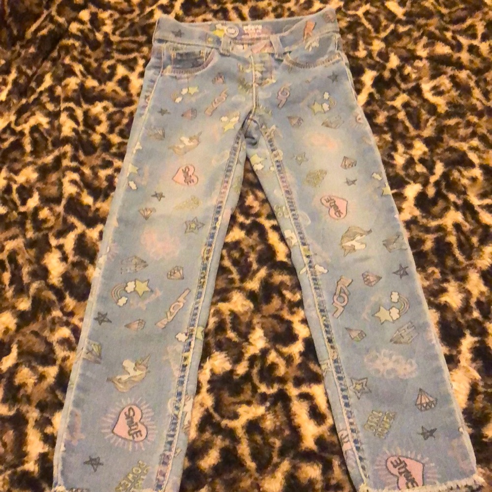 Really Fun Cropped Graphic  Jeans